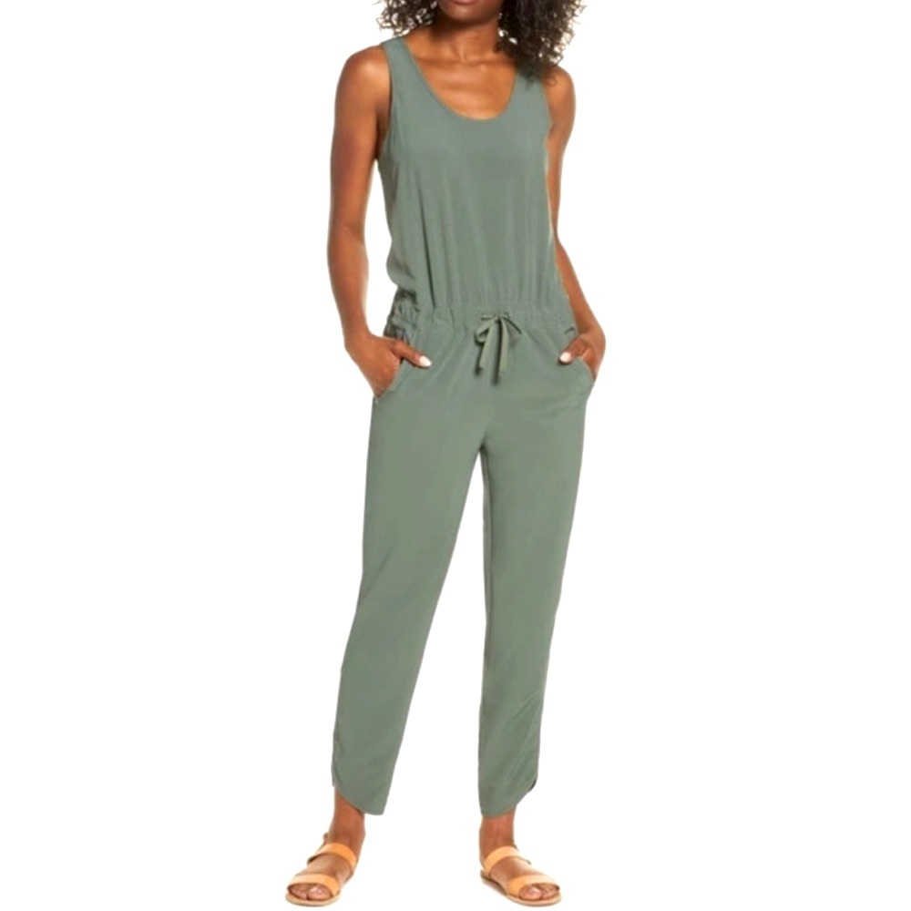 Patagonia women’s jumpsuit size medium
